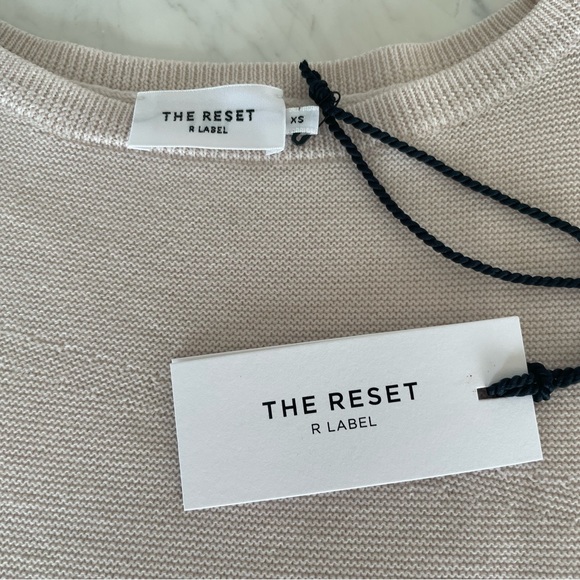 The Reset Essential Pullover Sweater - Picture 4 of 6